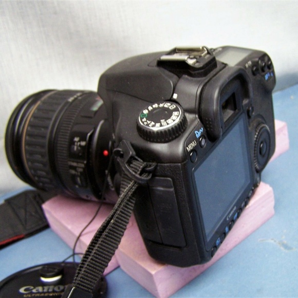 CANON EOS 20D DIGITAL SLR CAMERA with CANON 28-135MM LENS! with camera bag - Picture 4 of 16